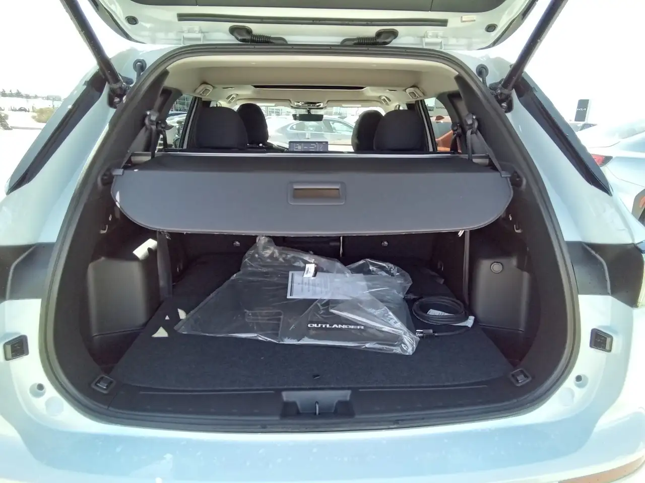 Mitsubishi Outlander снимка Mitsubishi Outlander