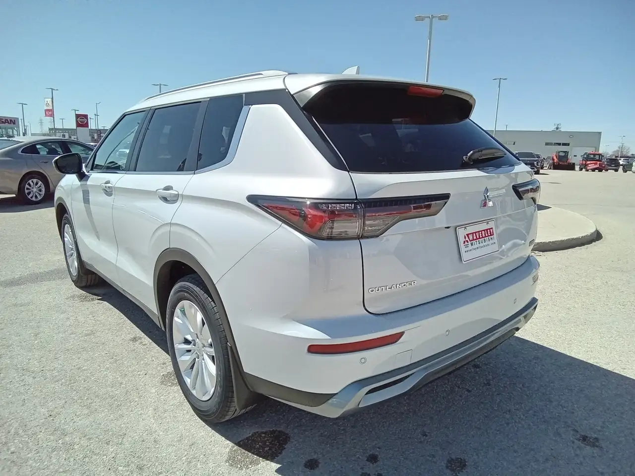 Mitsubishi Outlander снимка Mitsubishi Outlander