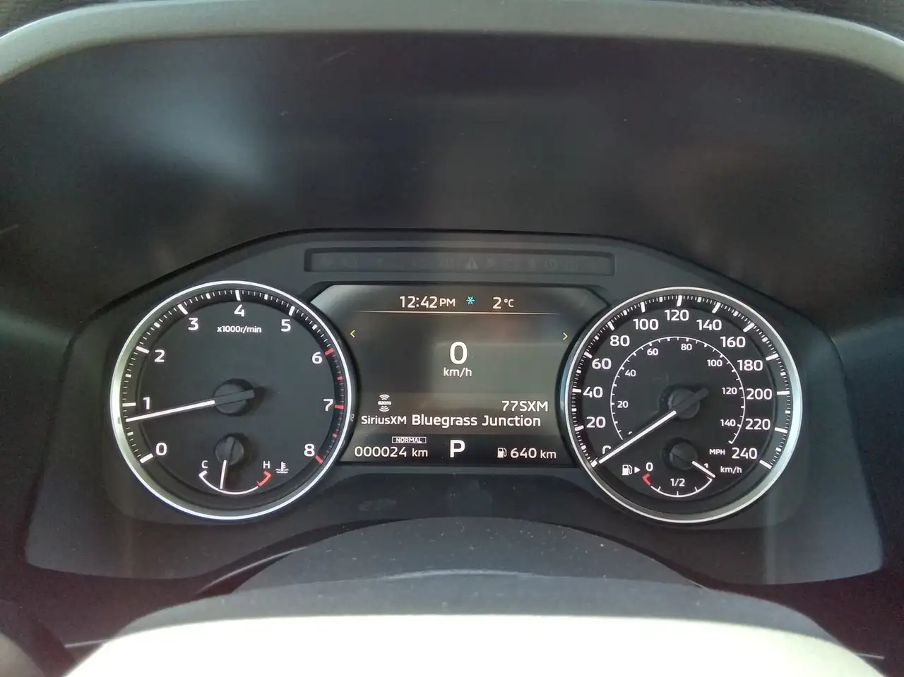 Mitsubishi Outlander снимка Mitsubishi Outlander