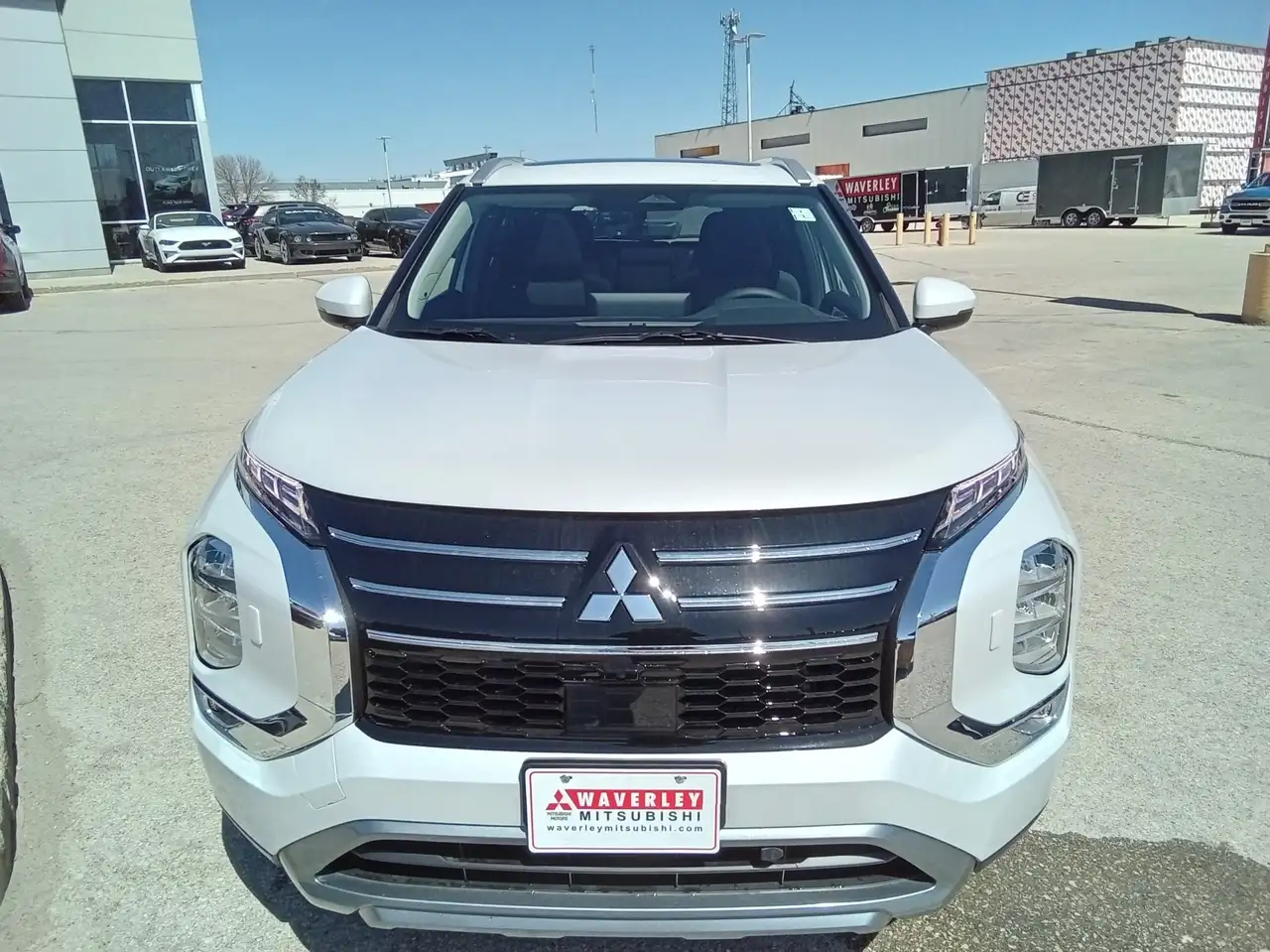 Mitsubishi Outlander снимка Mitsubishi Outlander