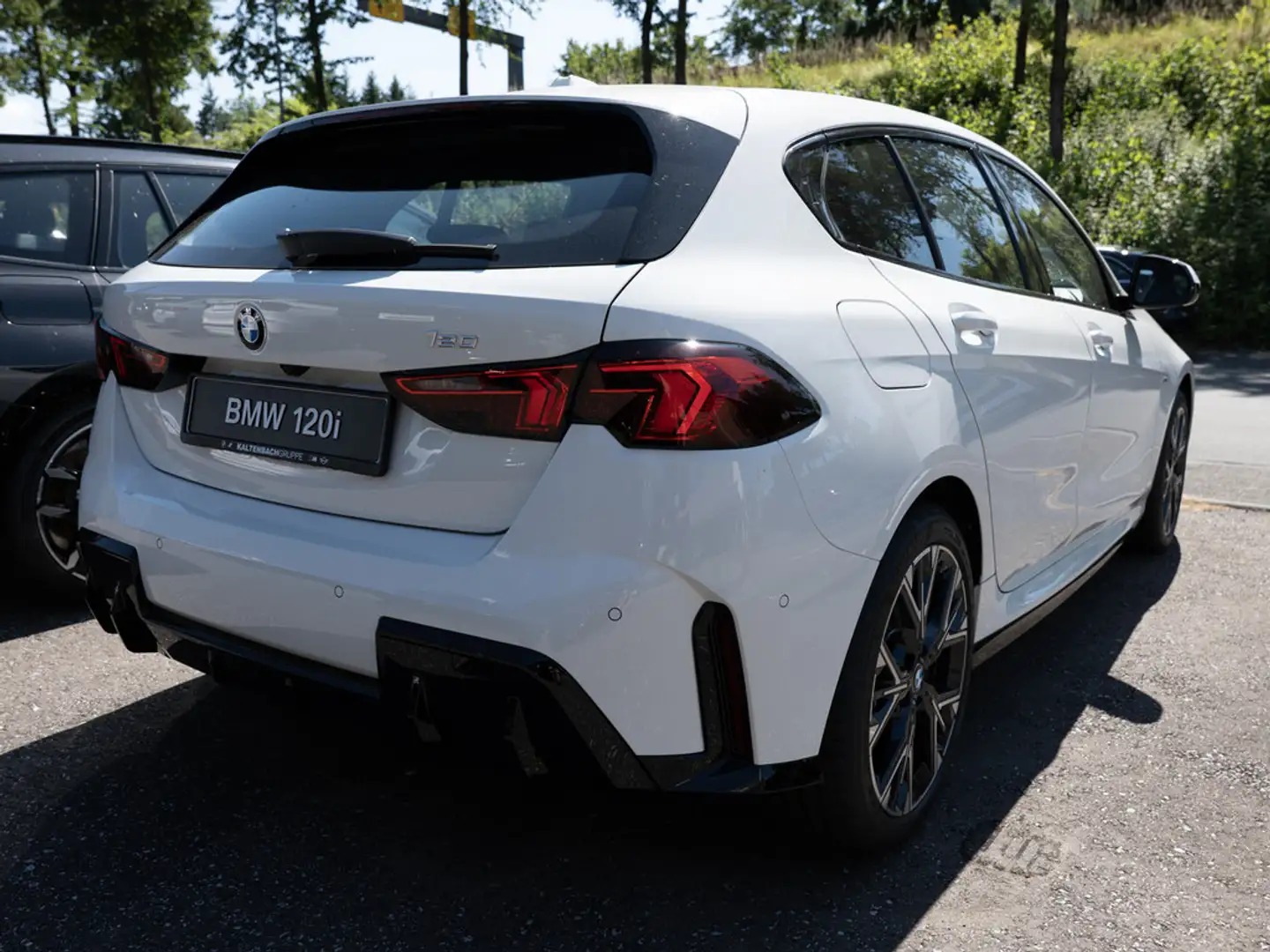 BMW 120 i M-Sport LED NAVI KAMERA SHZ PDC KEYLESS Blanc - 2