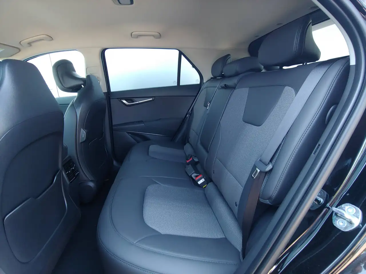 Kia Niro снимка Kia Niro