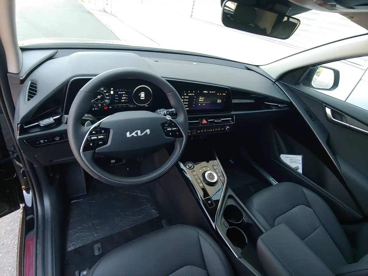 Kia Niro снимка Kia Niro
