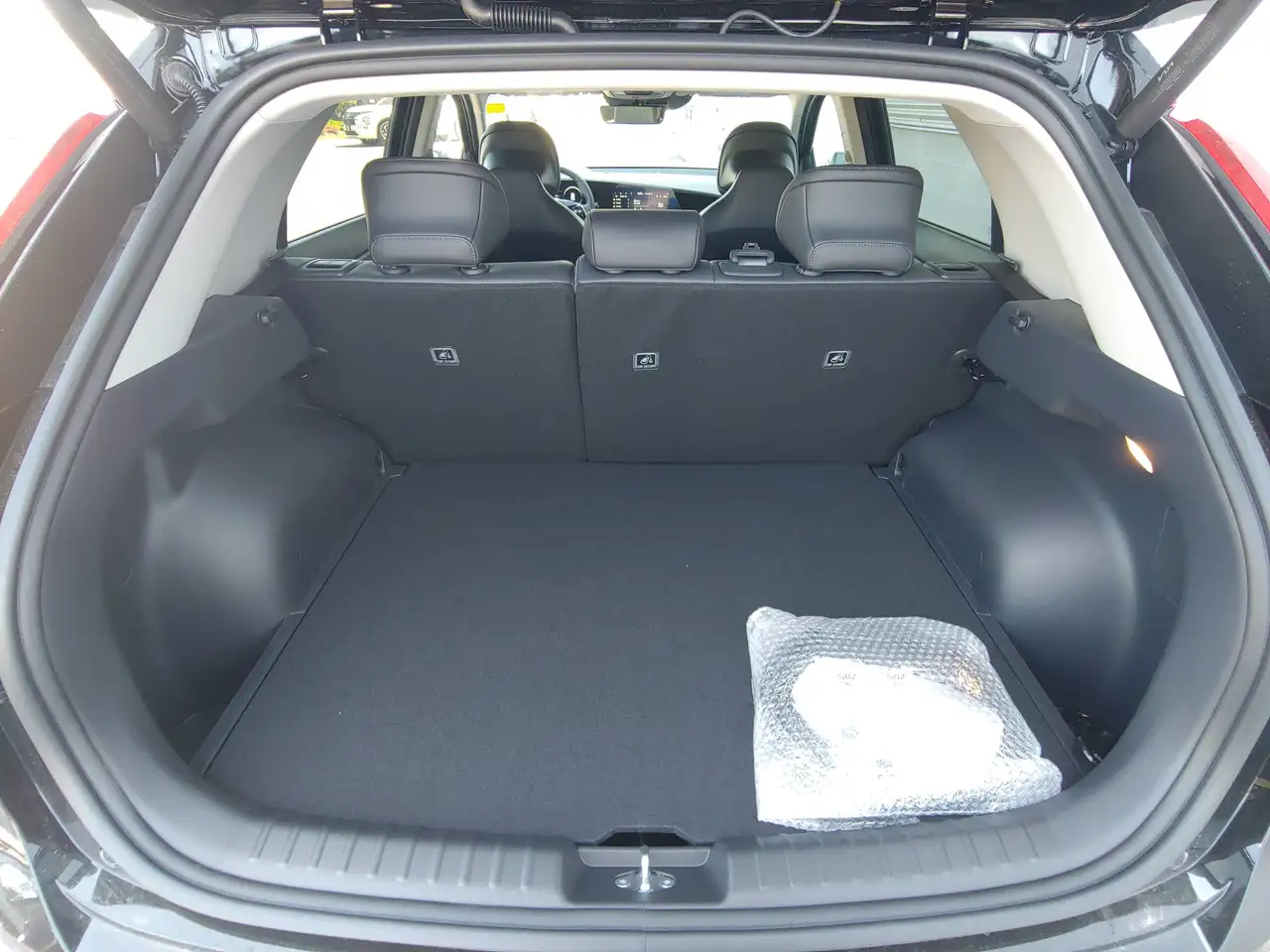 Kia Niro снимка Kia Niro