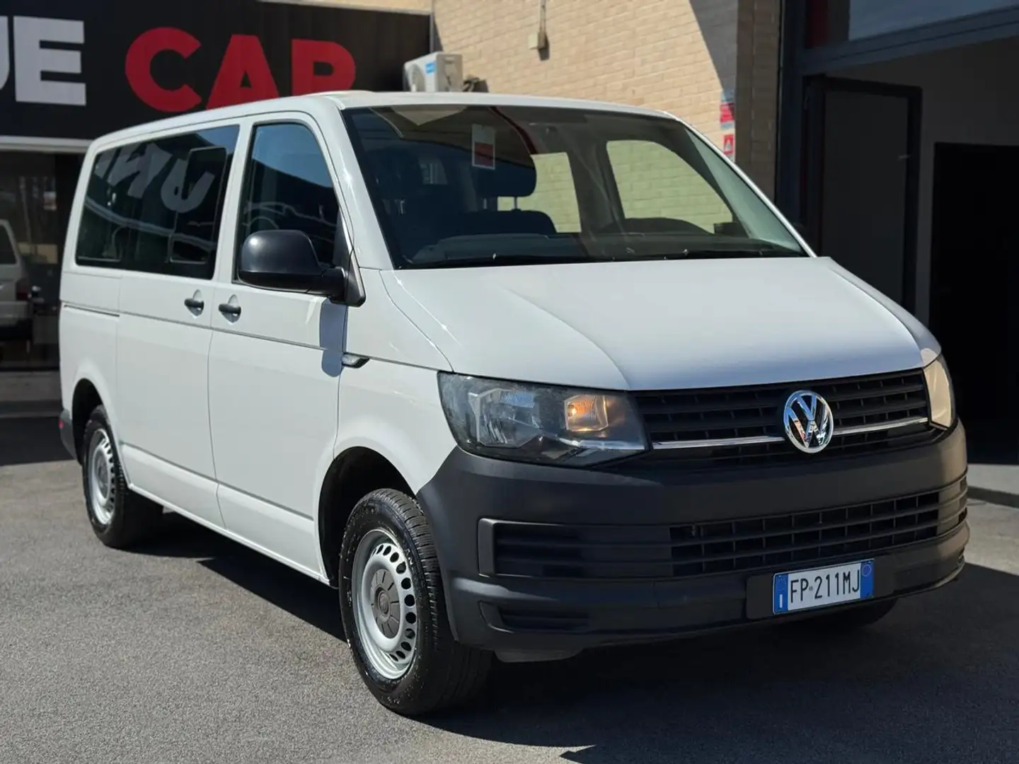 Volkswagen Caravelle 2.0 TDI 150CV PC Trendline 9 POSTI bijela - 1