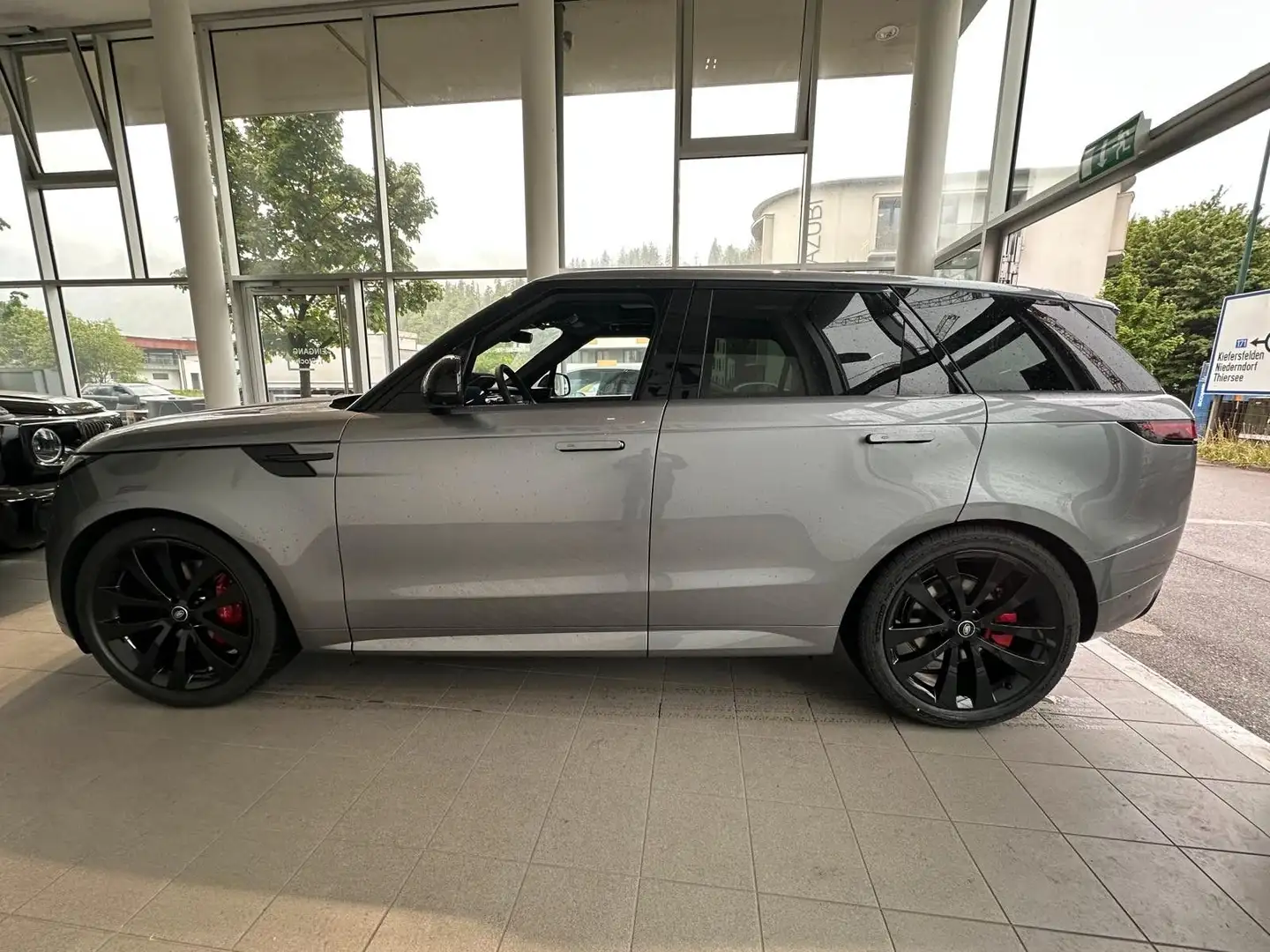 Land Rover Range Rover Sport AWD DYN SE/gr-sw/Pan/BlackP/23 Grau - 2