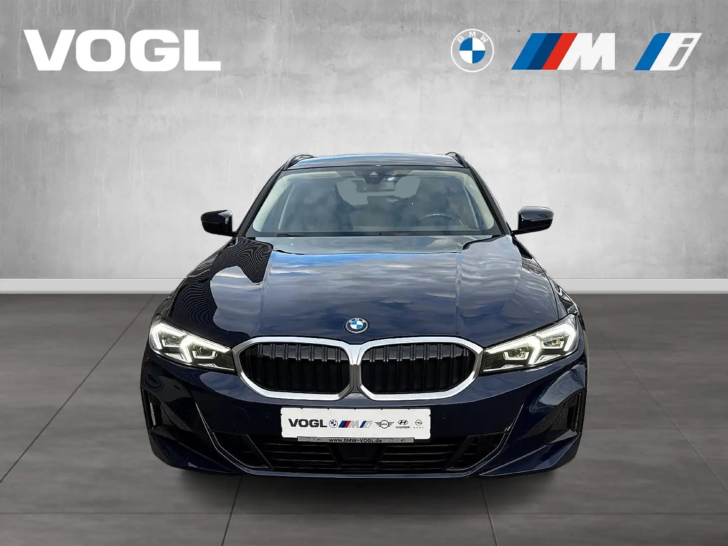 BMW 330 e Touring SHZ PDC Blau - 2