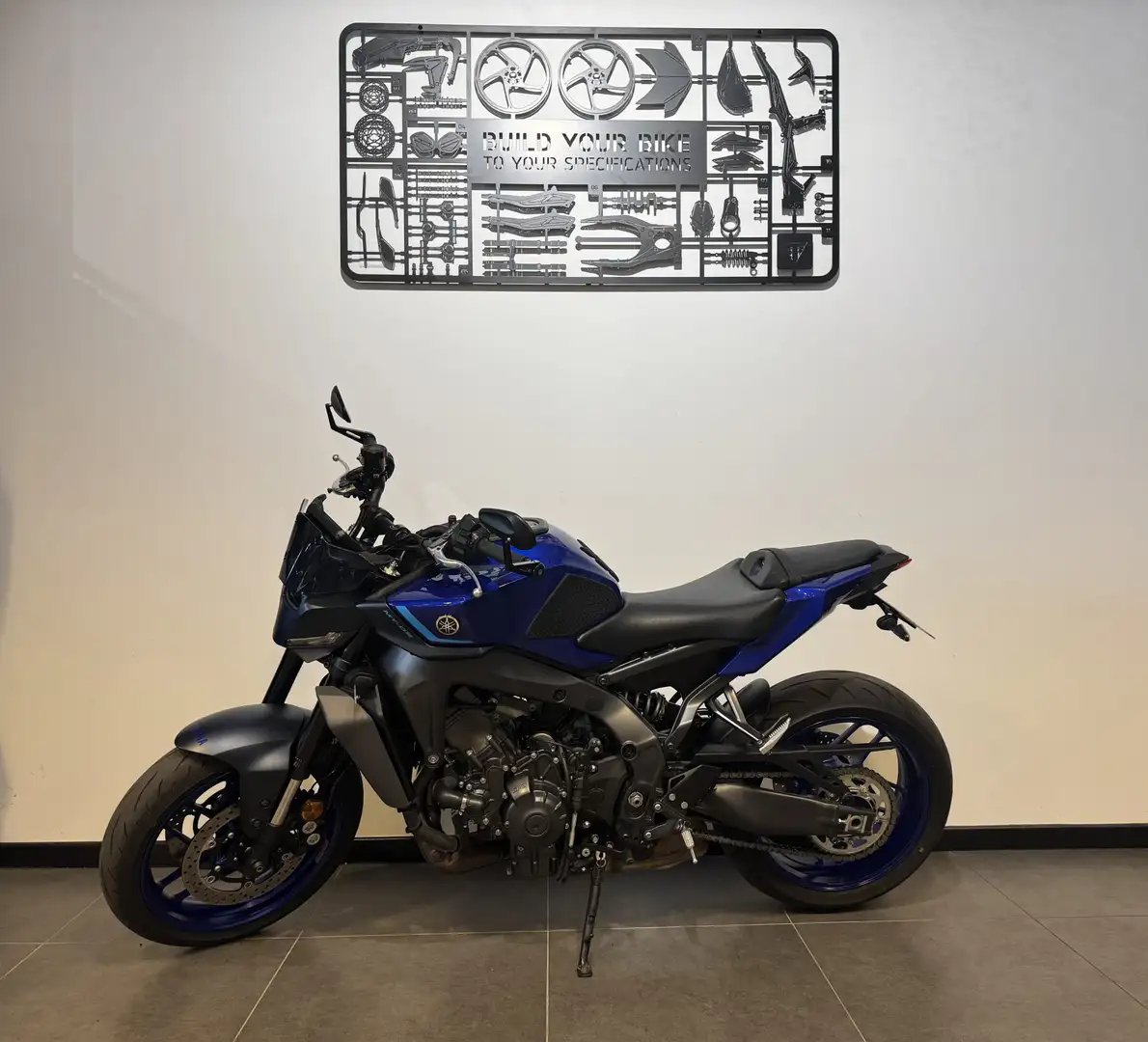 Yamaha MT-09 Azul - 2
