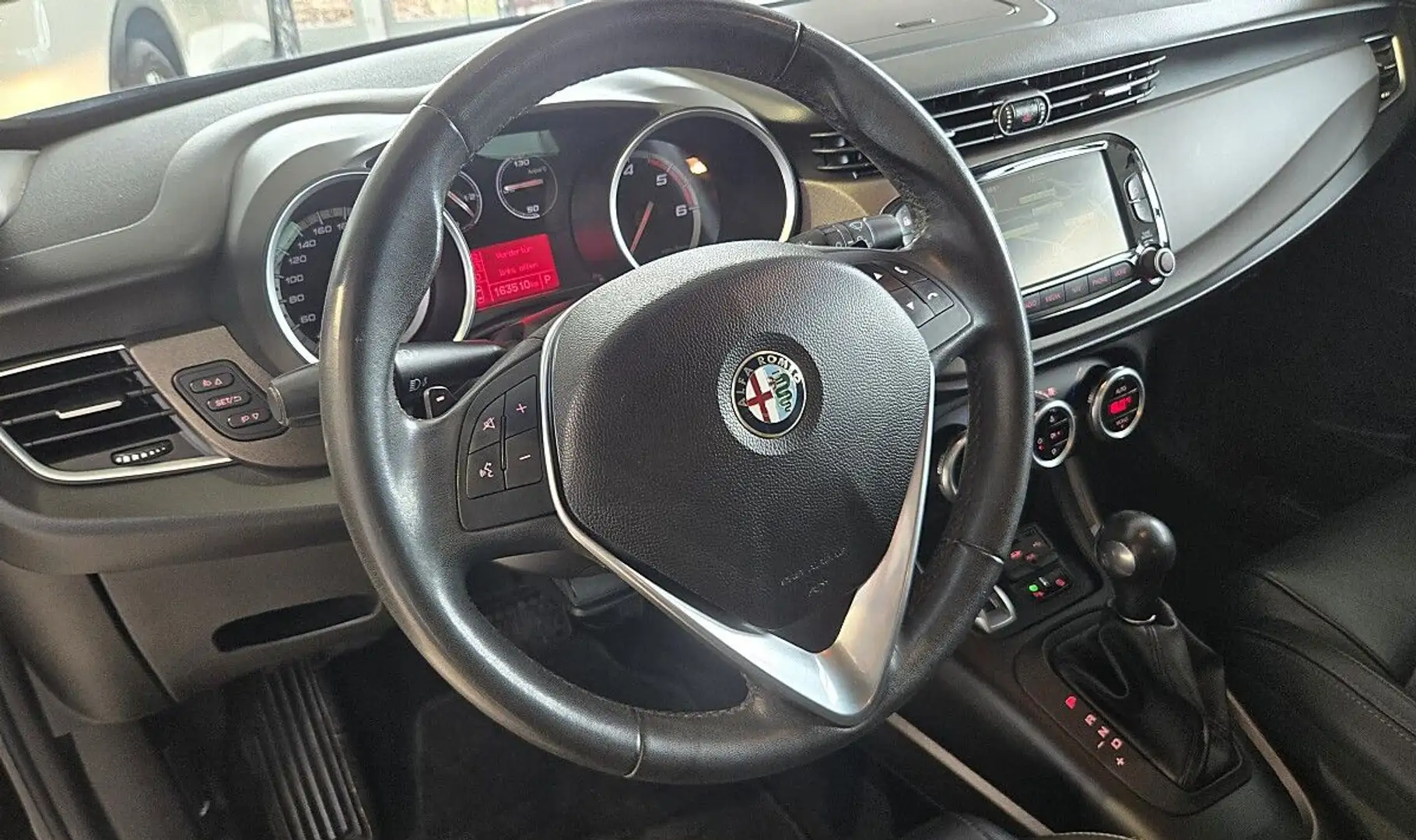 Alfa Romeo Giulietta 2.0 JTDM Exclusive --TOLLE AUSFÜHRUNG-- Schwarz - 2