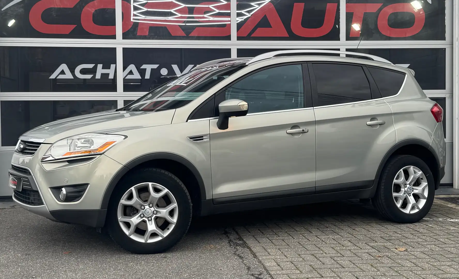 Ford Kuga Kuga 2.0 TDCi 2WD Titanium NAVI CUIR TOIT PANO ATT Argent - 1