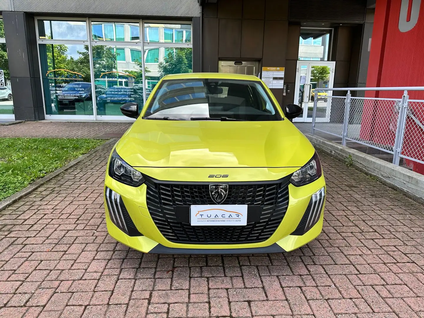 Peugeot 208 Active 1.2 PureTech 75 Groen - 2