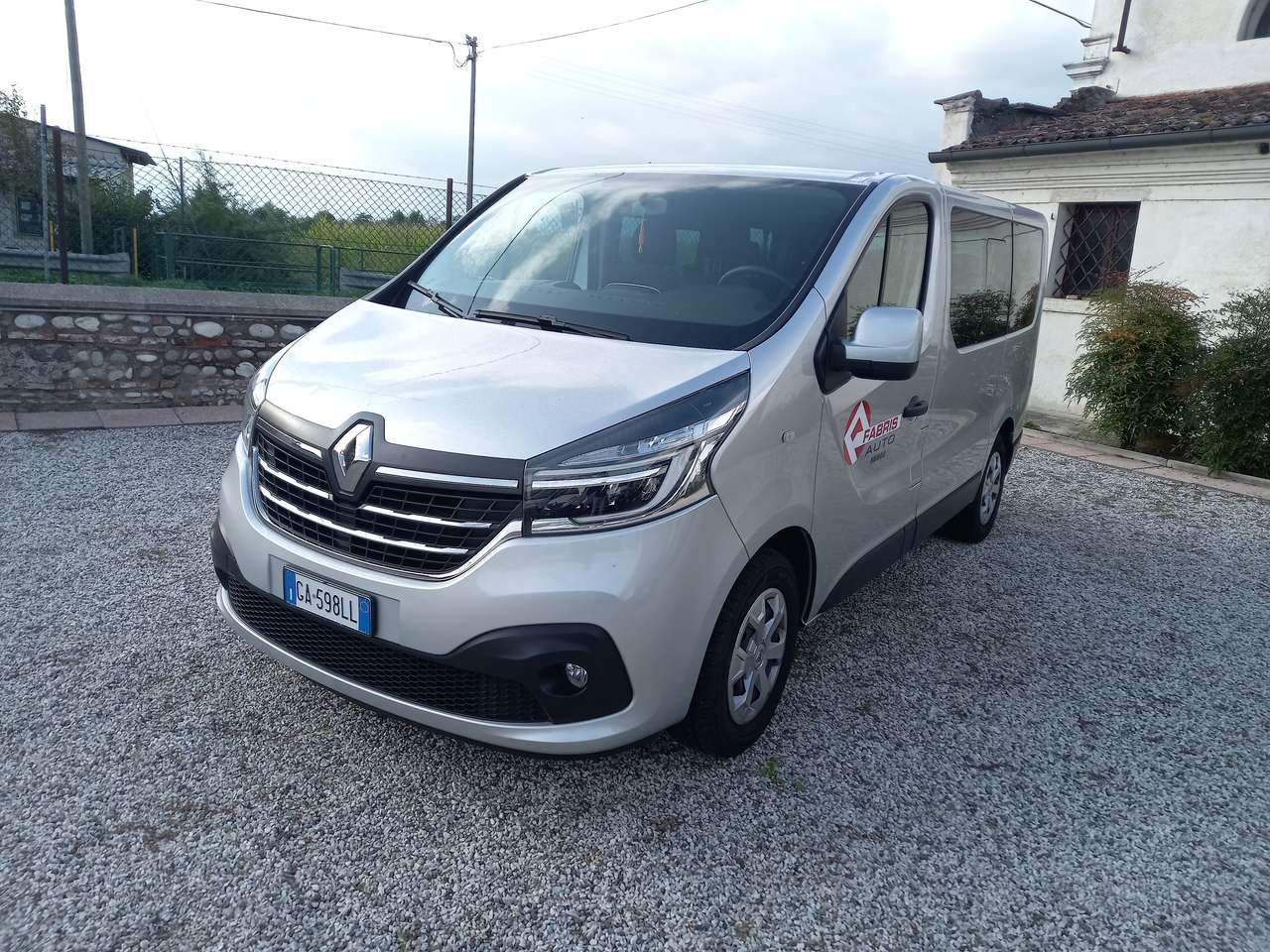 Renault Trafic 2.0 Dci 145 CV Passenger 9 POSTI