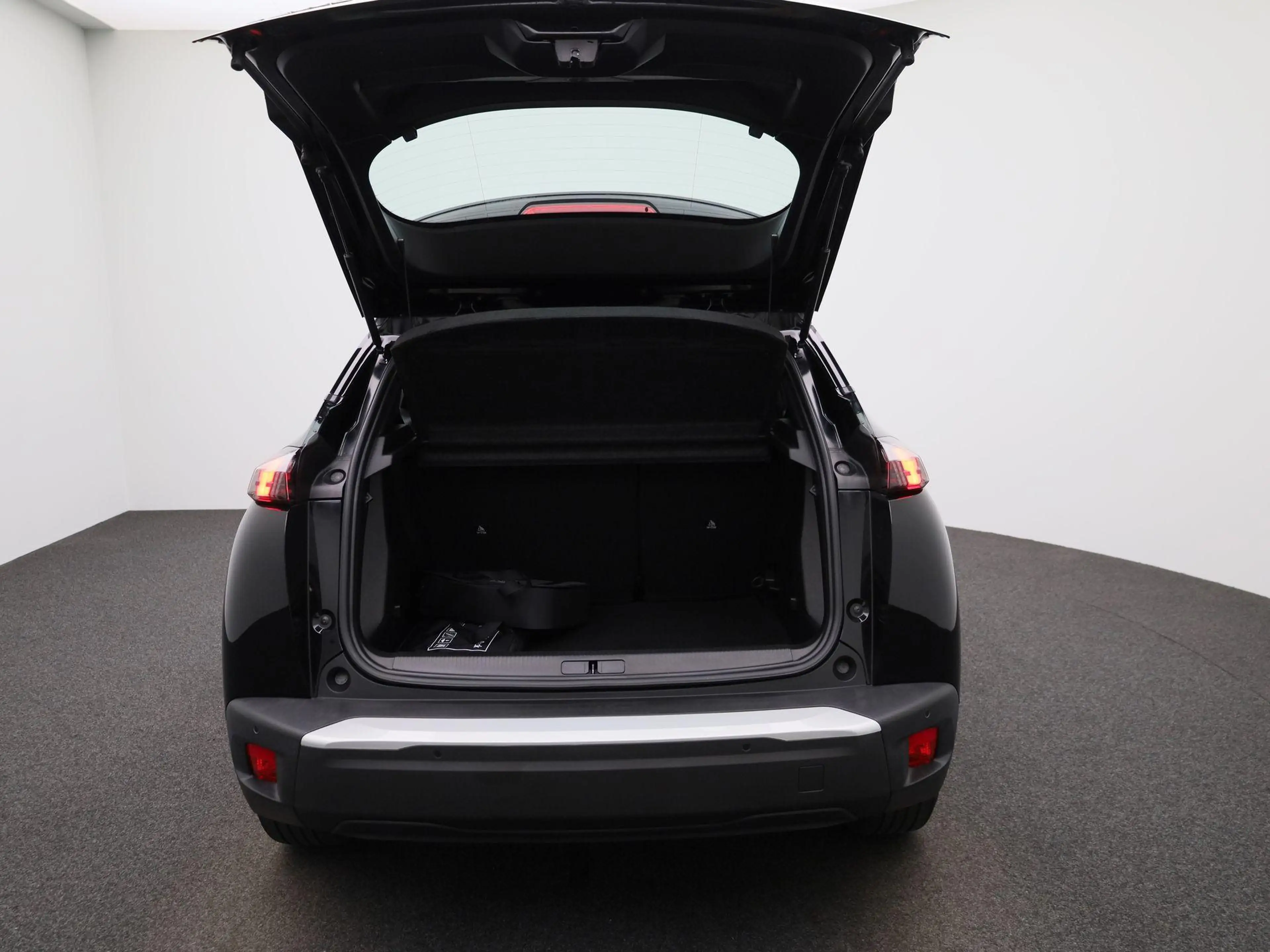 Peugeot e-2008 EV Active Pack 50 kWh | Parkeersensoren | Climate — photo 11
