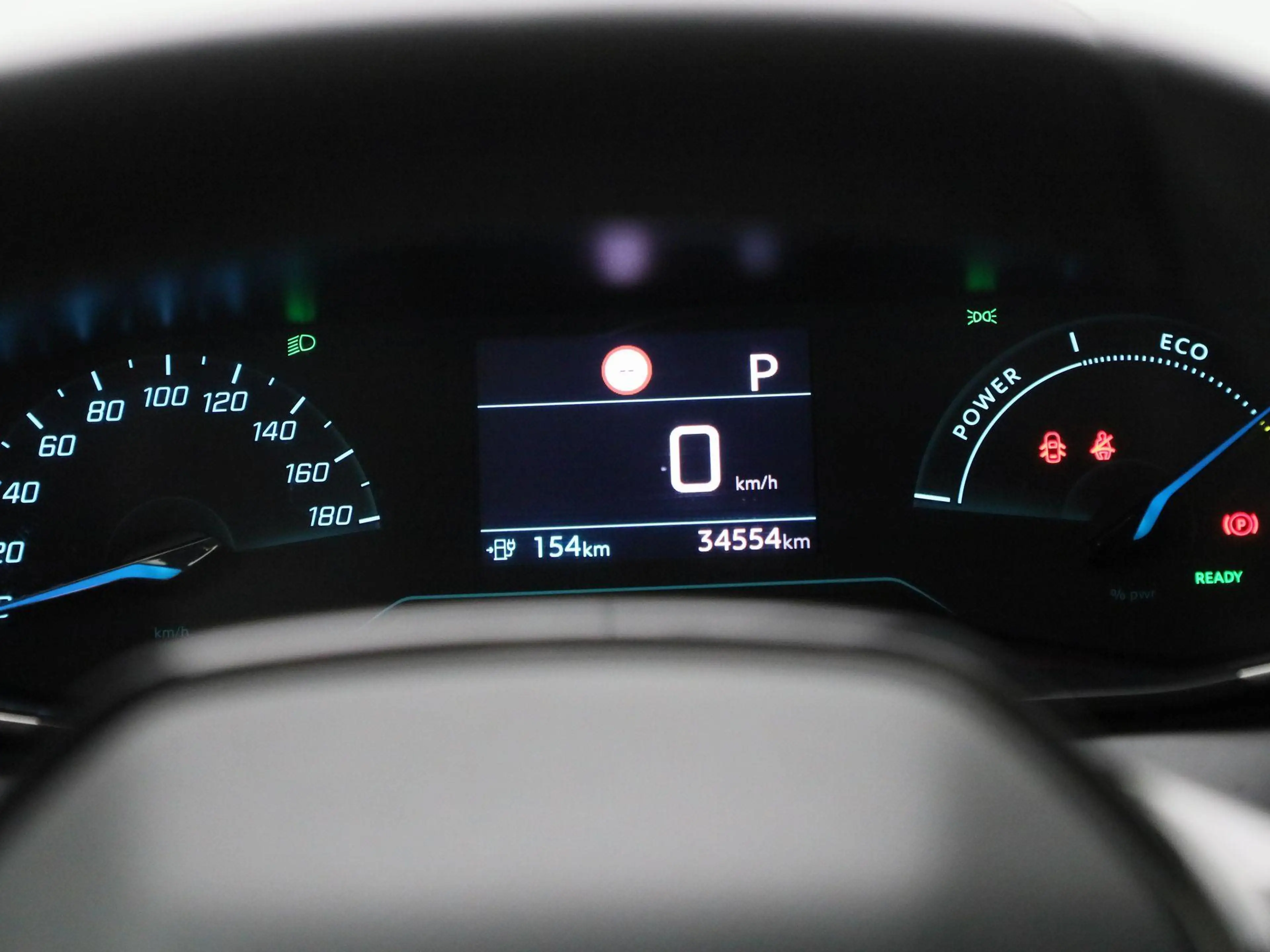 Peugeot e-2008 EV Active Pack 50 kWh | Parkeersensoren | Climate — photo 8