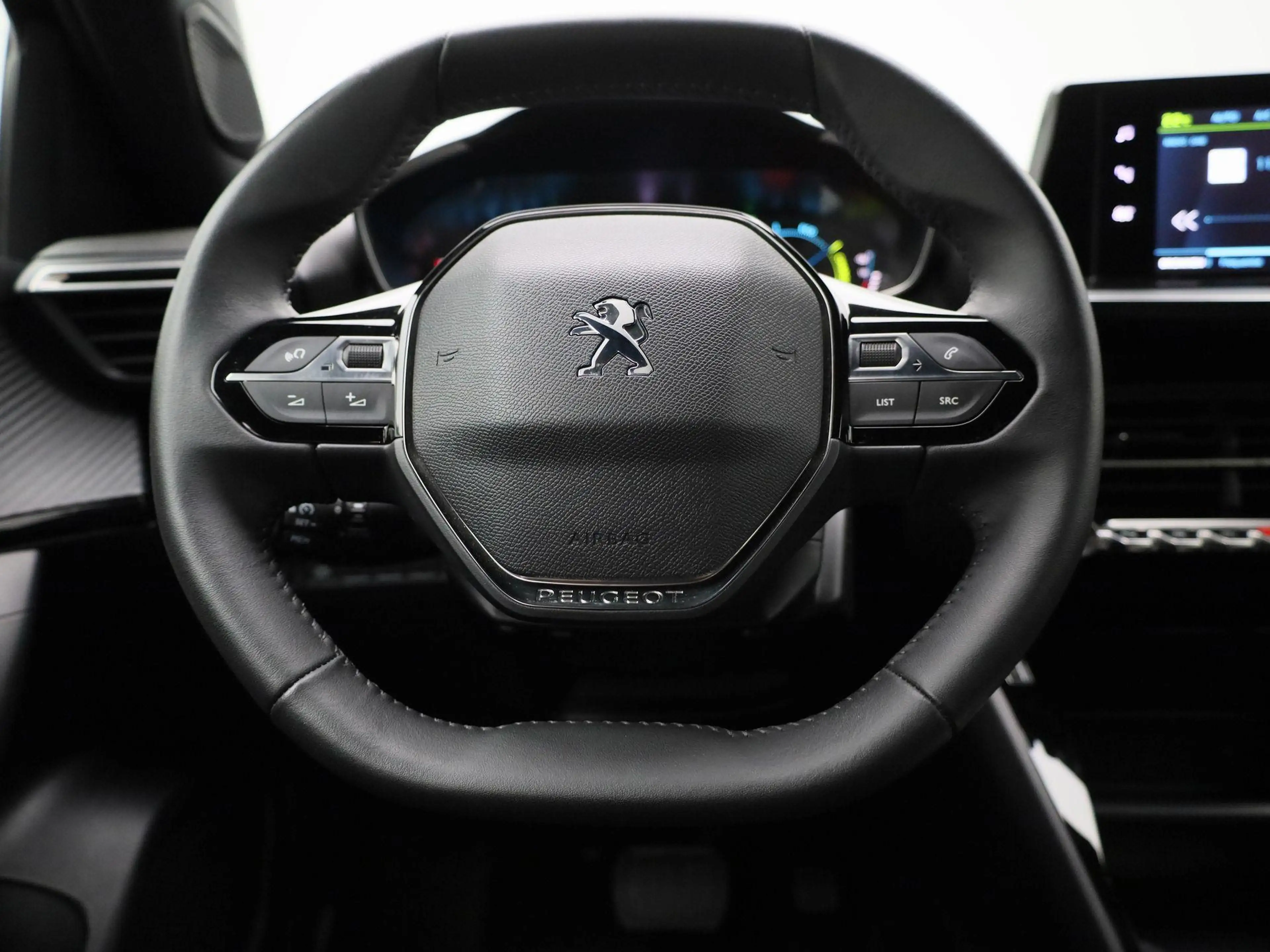 Peugeot e-2008 EV Active Pack 50 kWh | Parkeersensoren | Climate — photo 7