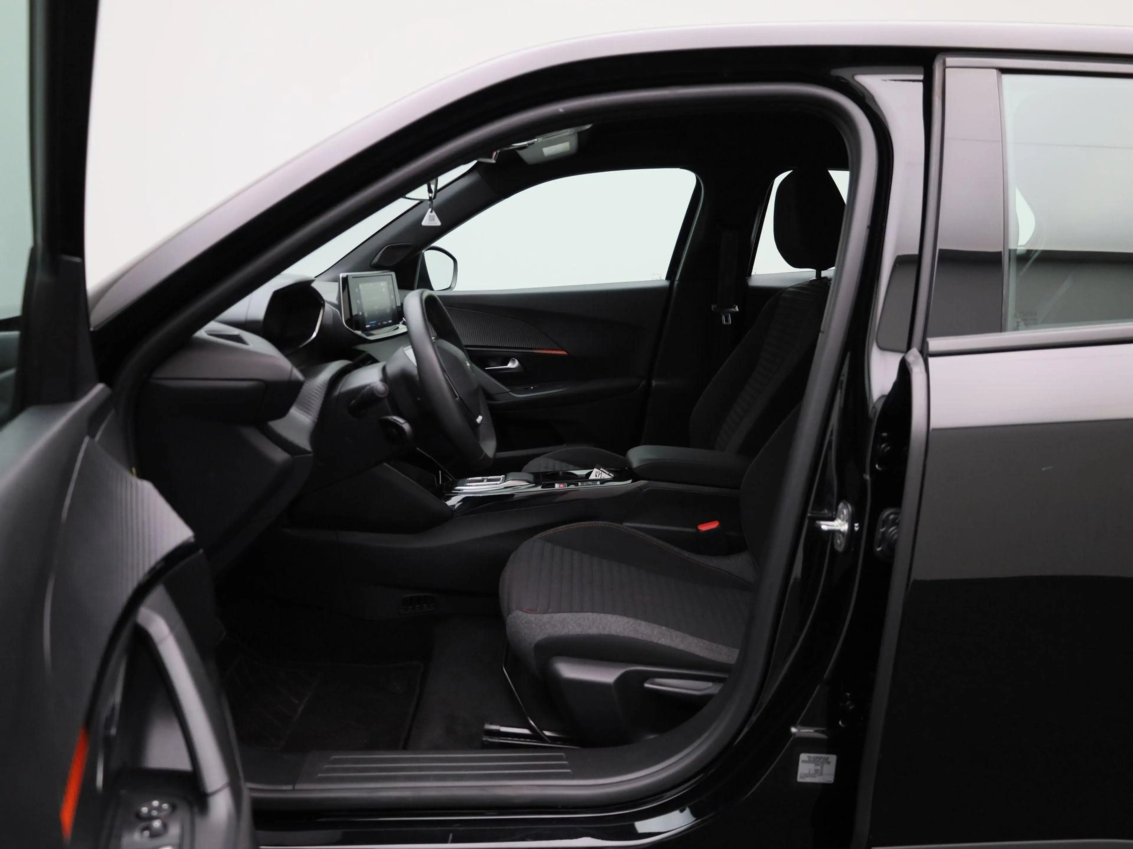Peugeot e-2008 EV Active Pack 50 kWh | Parkeersensoren | Climate — photo 9