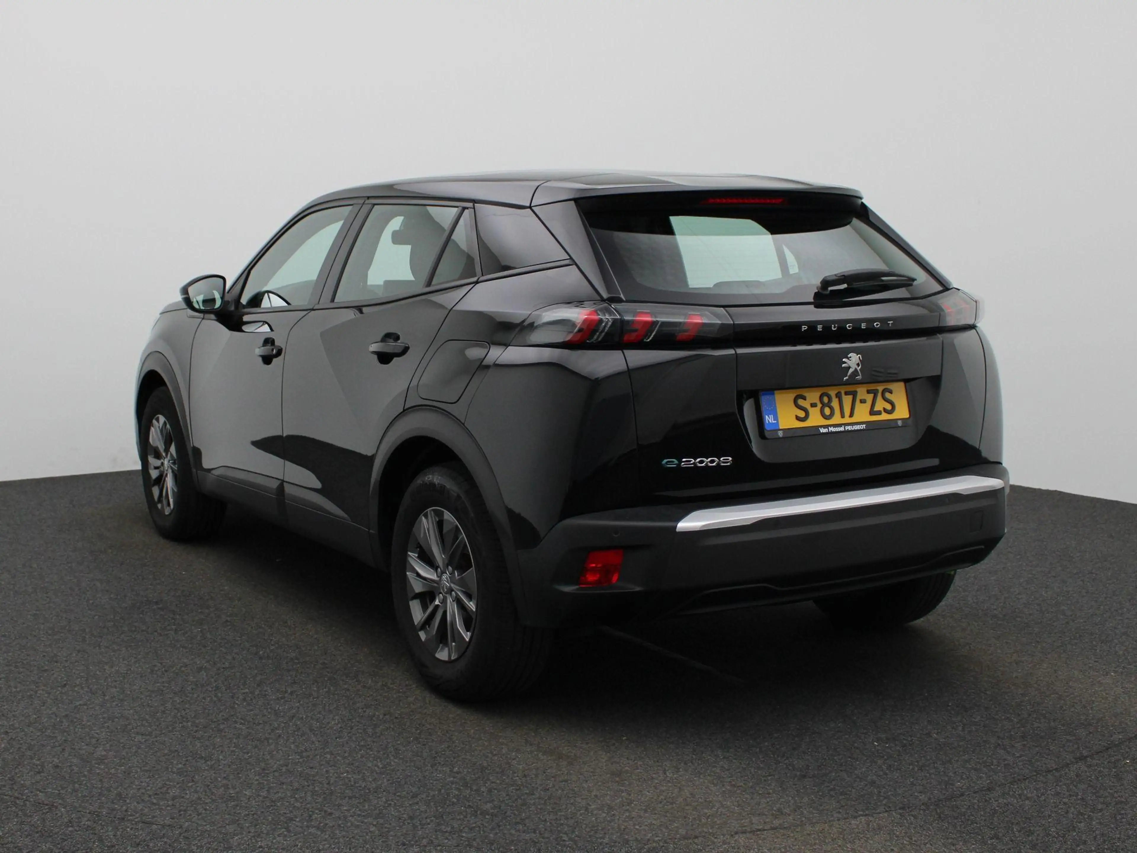 Peugeot e-2008 EV Active Pack 50 kWh | Parkeersensoren | Climate — photo 2