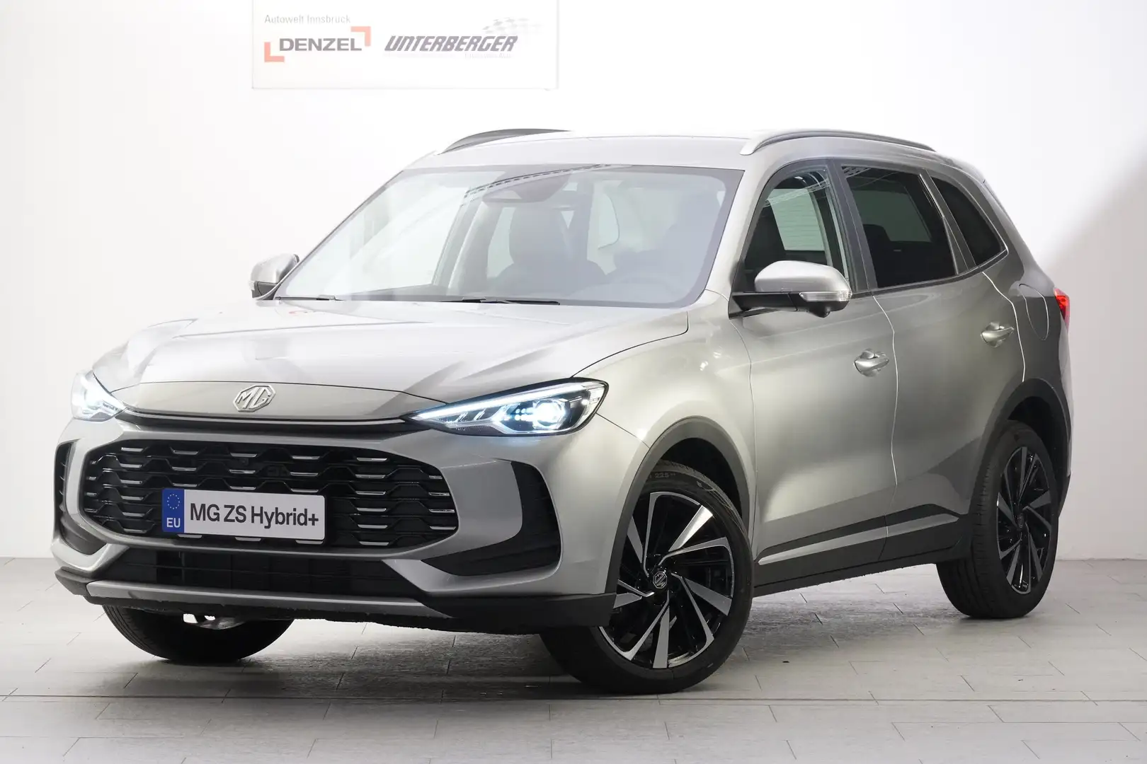MG ZS HEV Luxury/25 mit GRATIS Winterreifen Silber - 1
