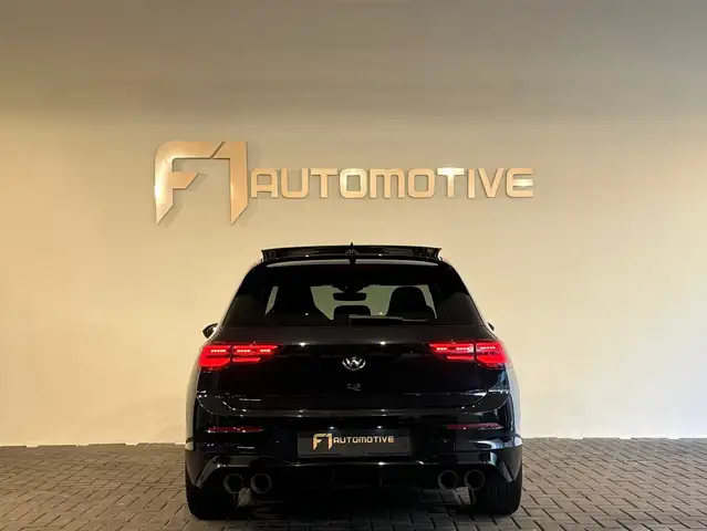Volkswagen Golf view 11