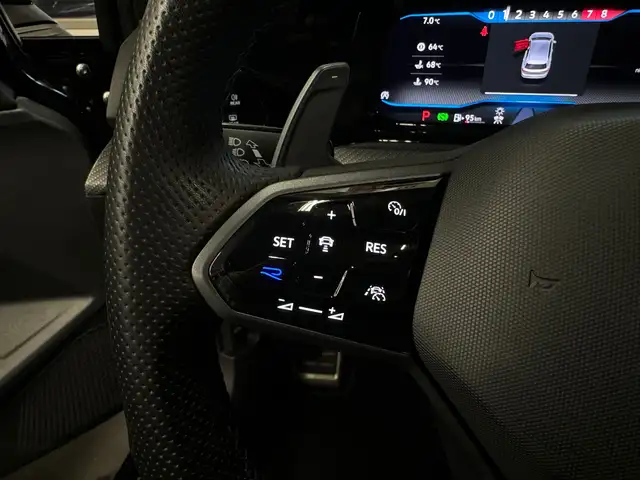 Volkswagen Golf view 14