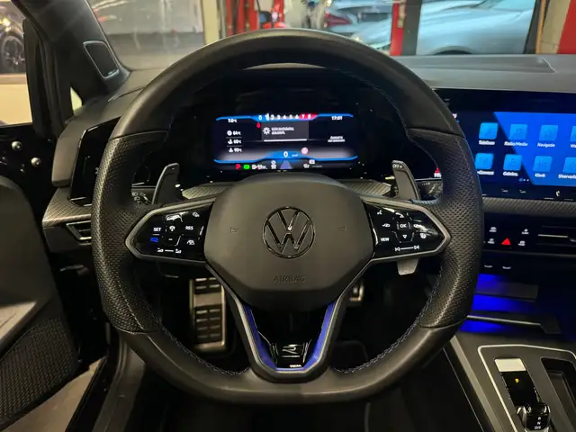 Volkswagen Golf view 13