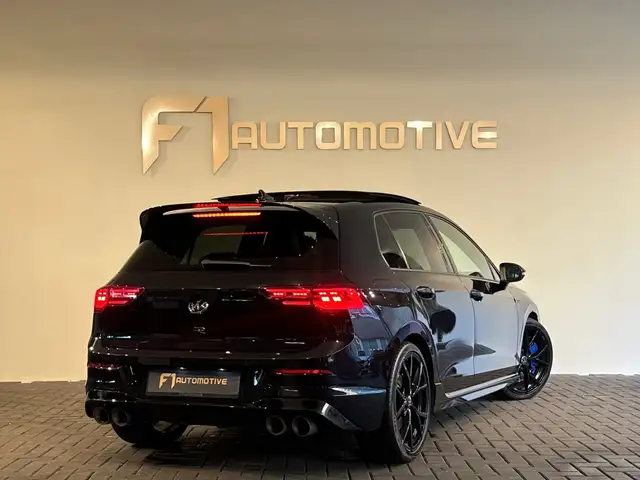 Volkswagen Golf view 3
