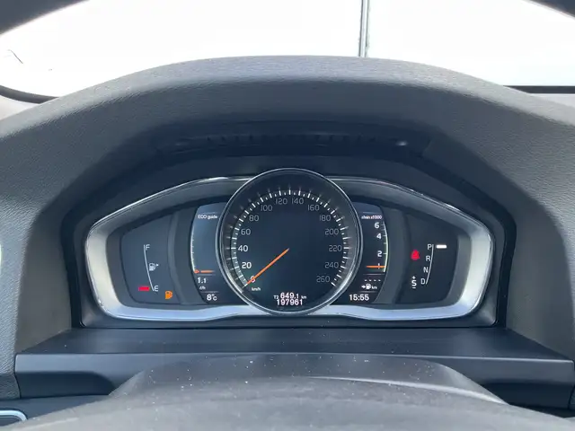Volvo V60 Cross Country view 25