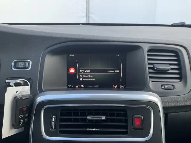 Volvo V60 Cross Country view 29