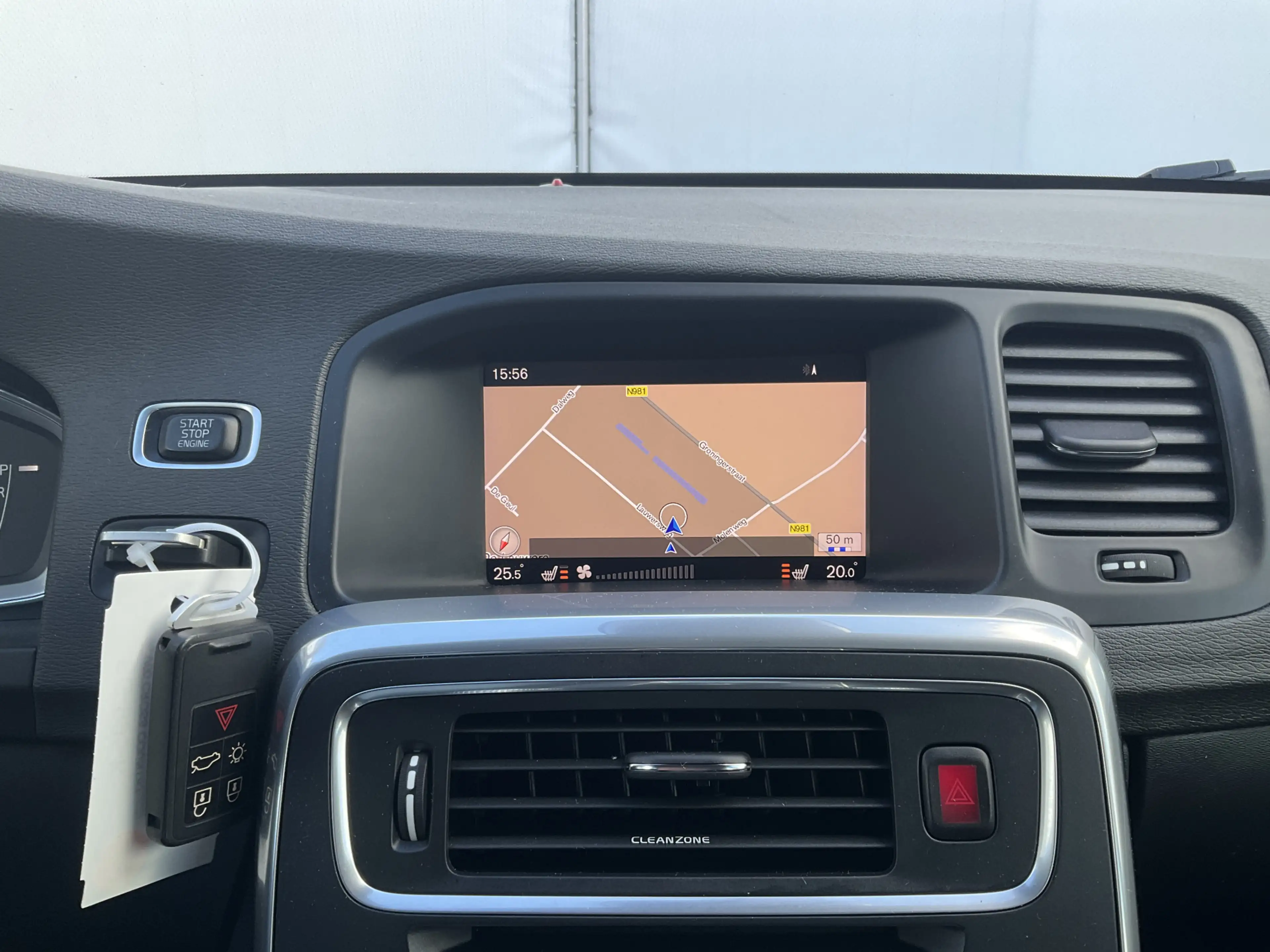 Volvo V60 Cross Country 2.0 T5 Polar+ Pano Memory Camera Navi Dealer Onder — photo 12