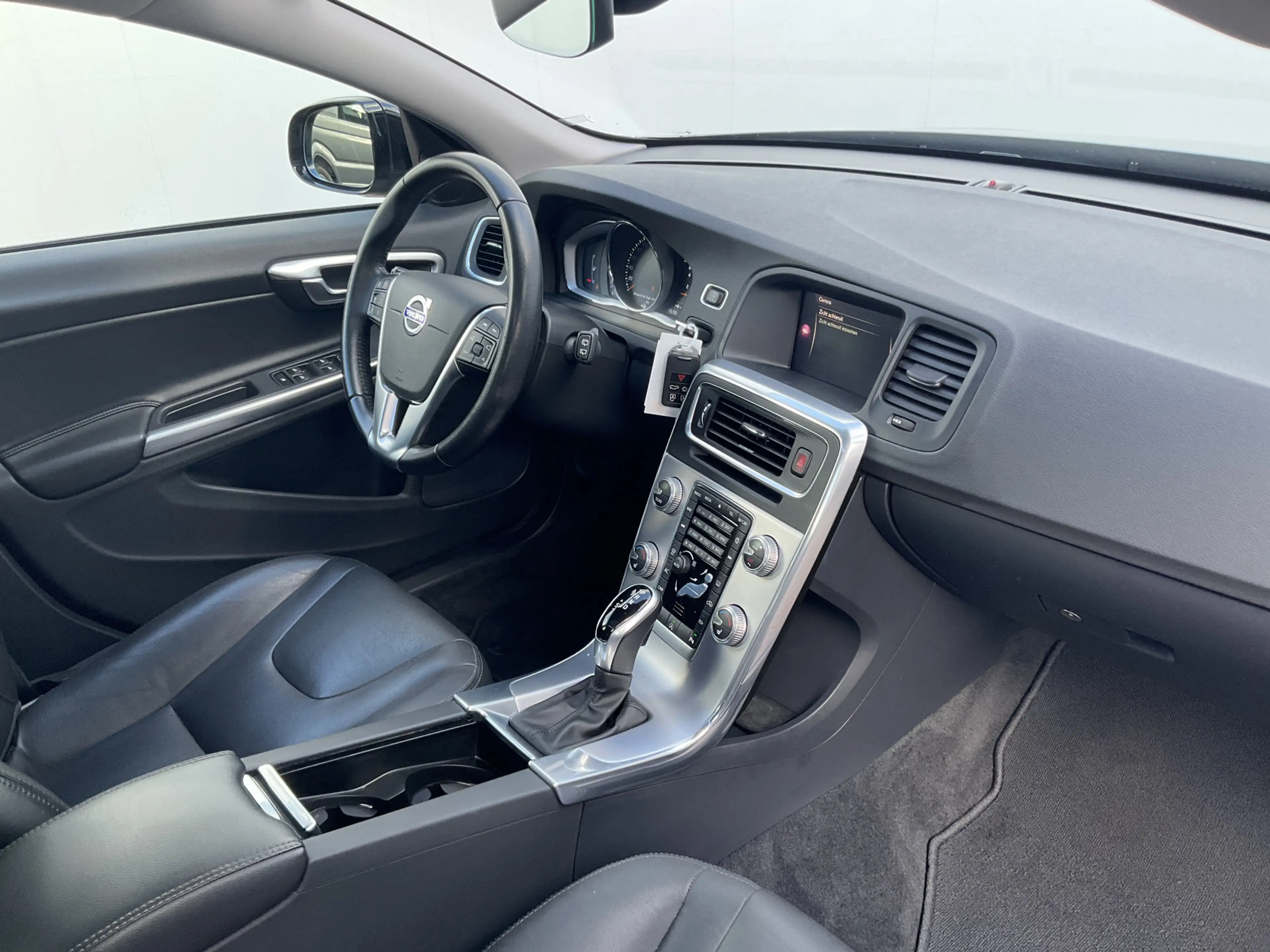 Volvo V60 Cross Country 2.0 T5 Polar+ Pano Memory Camera Navi Dealer Onder — photo 3