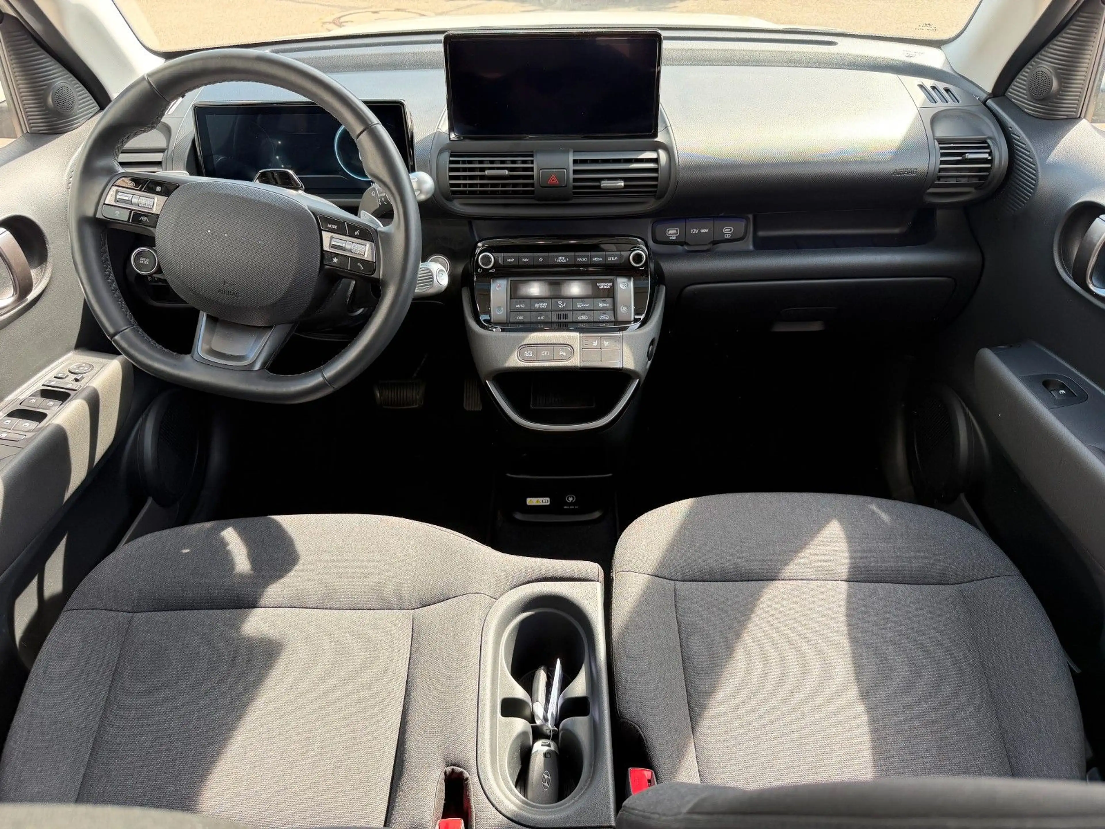 Hyundai Inster 49kWh PRIME / SD / V2L / WR — photo 9