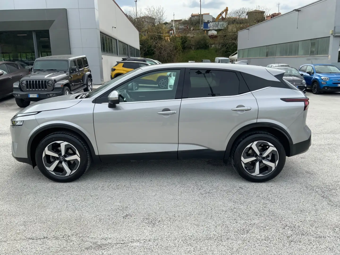 Nissan Qashqai MHEV 158 CV Xtronic N-Connecta Argento - 1