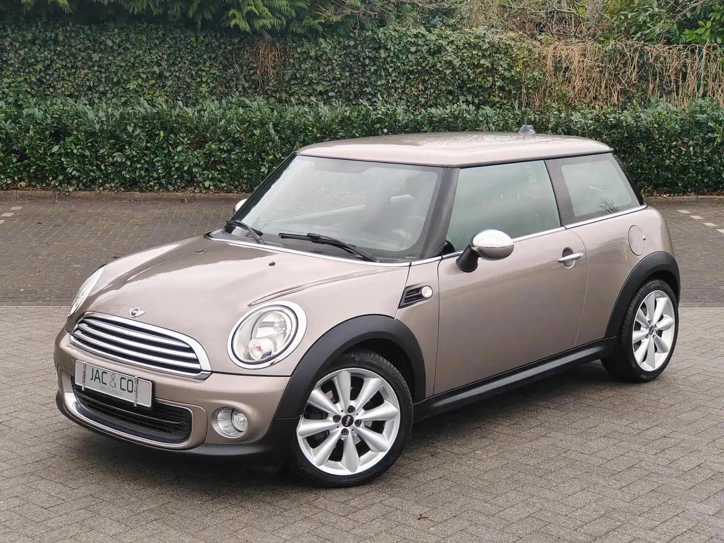 MINI Mini 1.6 Chili NAVI - NL-NAP -17" 100% ONDERHOUDEN Gris - 1
