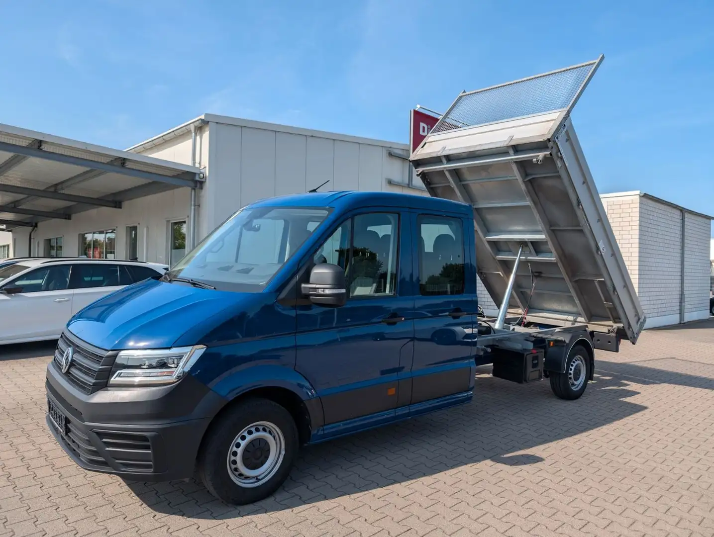 Volkswagen Crafter Pritsche 3-Seiten Kipper DOKA Autom Navi Blau - 1