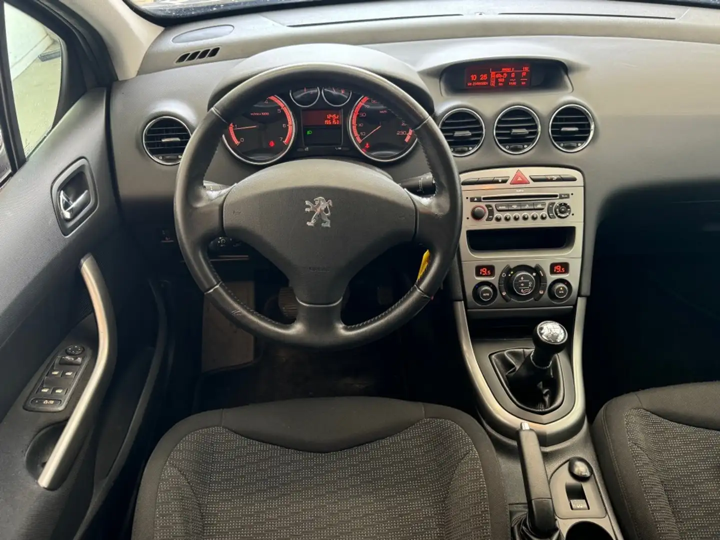 Peugeot 308 1.6 VTi XS 5pers CLIMA LMV TREKHAAK NAP APK NETTE Grijs - 2