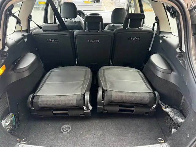 Peugeot 308 view 15