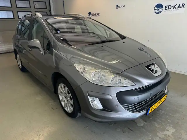Peugeot 308 view 5
