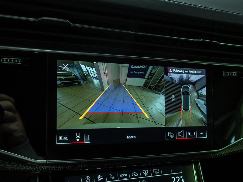 Audi SQ8 SUV competition plus TFSI quattro MATRIX — photo 13