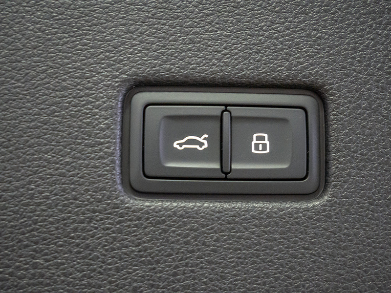 Audi SQ8 SUV competition plus TFSI quattro MATRIX — photo 23