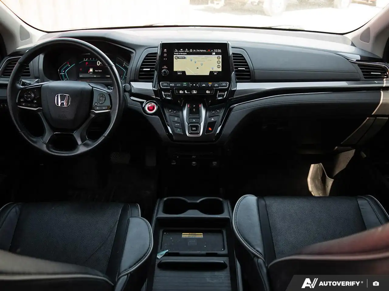 Honda Odyssey снимка Honda Odyssey