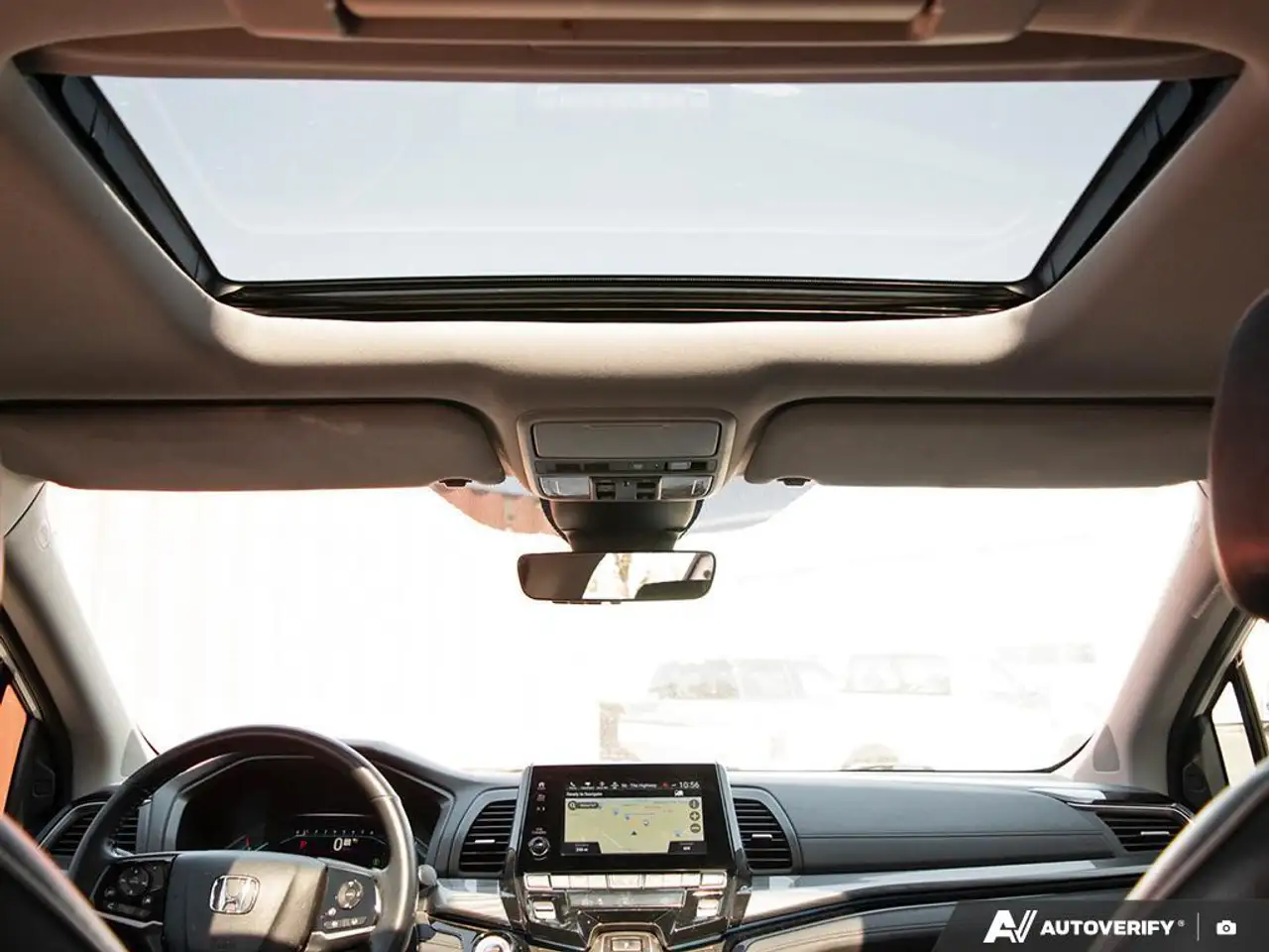 Honda Odyssey снимка Honda Odyssey