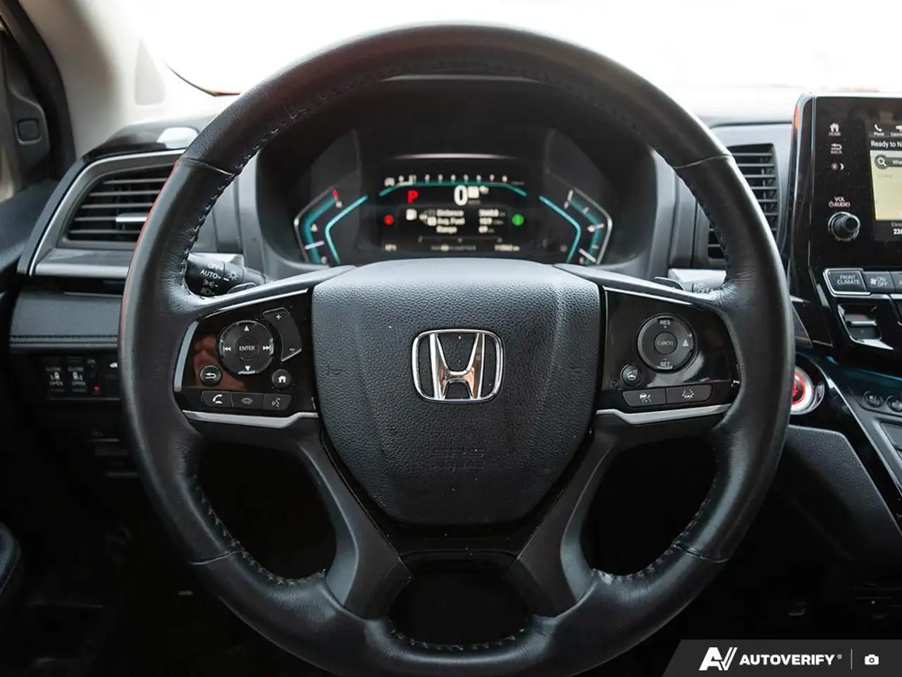 Honda Odyssey снимка Honda Odyssey