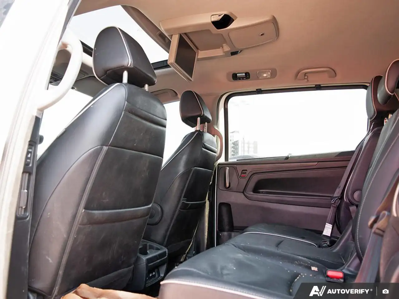 Honda Odyssey снимка Honda Odyssey