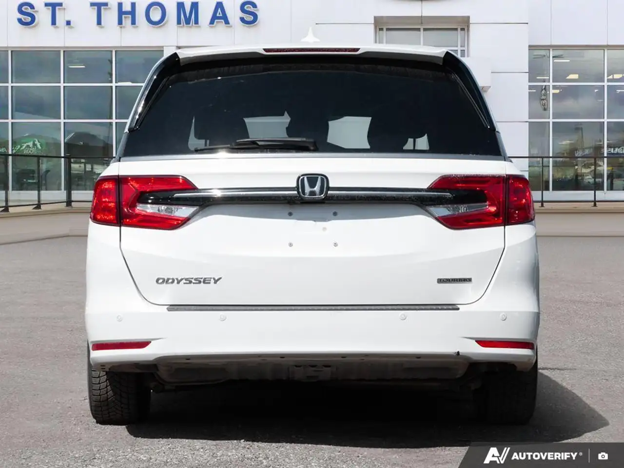 Honda Odyssey снимка Honda Odyssey