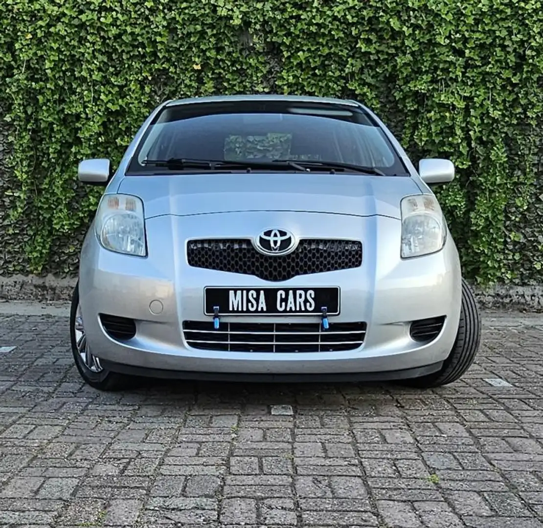 Toyota Yaris 1.3 VVTi Sol MMT Automaat Eerst Eigenaar Airco Tre Gris - 2