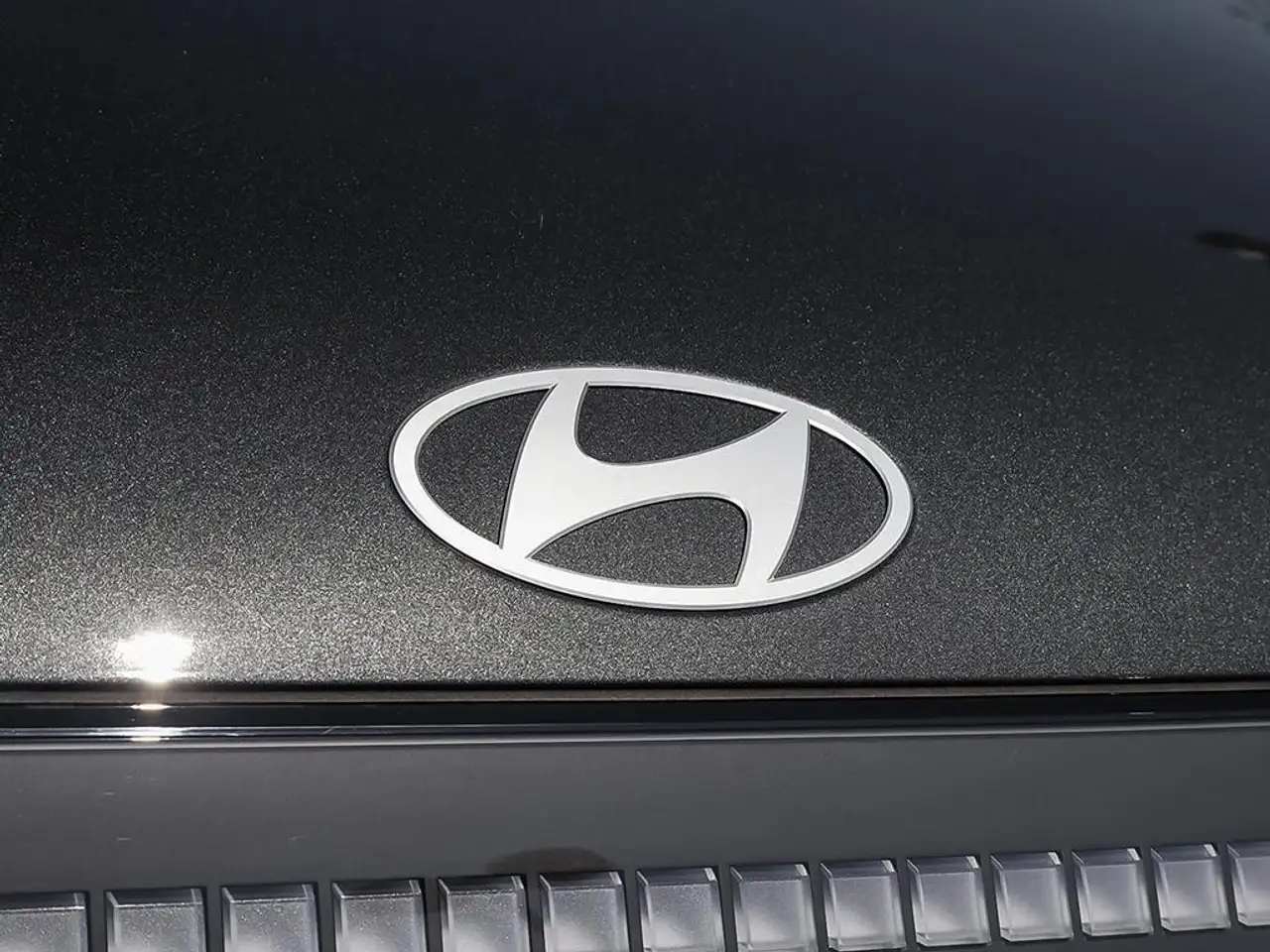Hyundai IONIQ 9 снимка Hyundai IONIQ 9