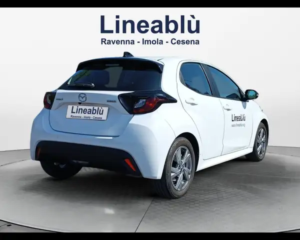Mazda Mazda2 view 5
