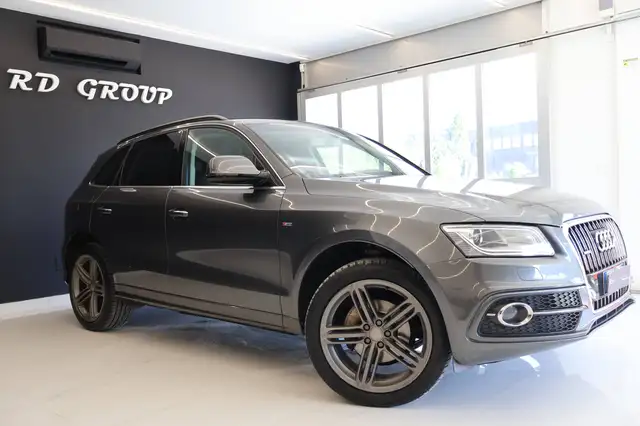 Audi Q5 view 4