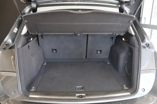 Audi Q5 view 21