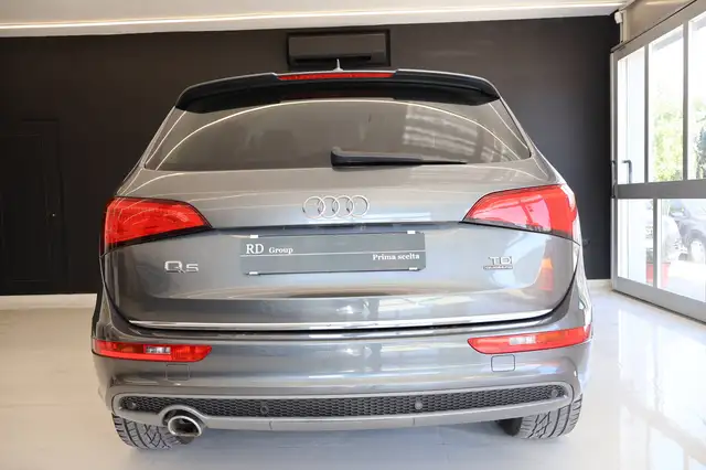 Audi Q5 view 5